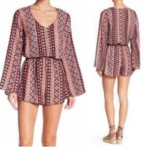 Show Me Your MuMu LS shorts romper Size Small S
